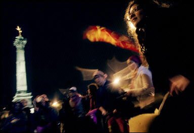 Quelques centaines de partisans du non rassemblés place de la Bastille